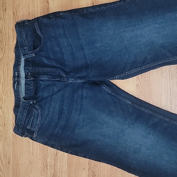 Old Navy Men's Loose Built-In Flex Jeans Size 42 x 30 - Picture 2 of 10